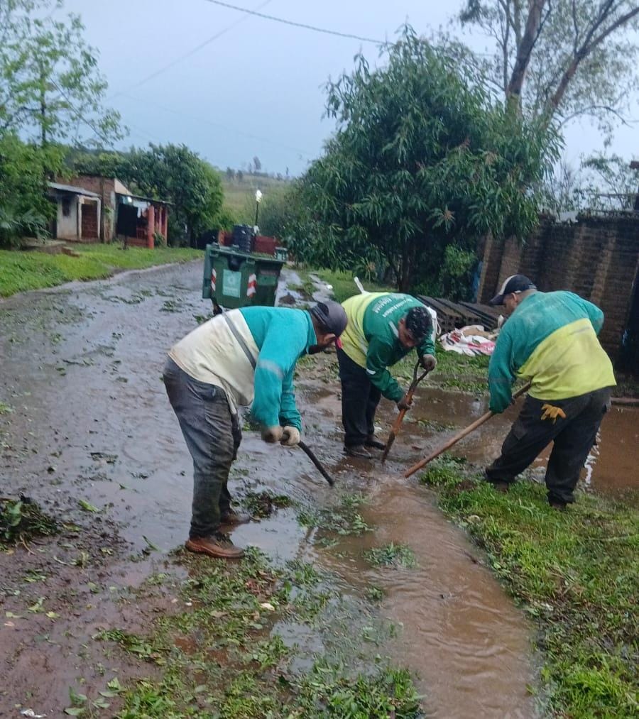 Granizo y fuertes vientos causaron destrozos en viviendas de Posadas, Garupá y 25 de Mayo 2